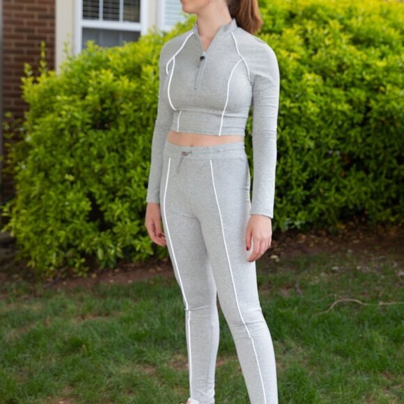 2 piece grey legging set Capsule - Picture 4 of 11